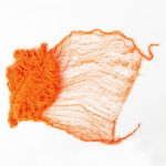 Halloweenská dekorační látka ZELENA, hrubá síťovina, oranžová, 76x500cm