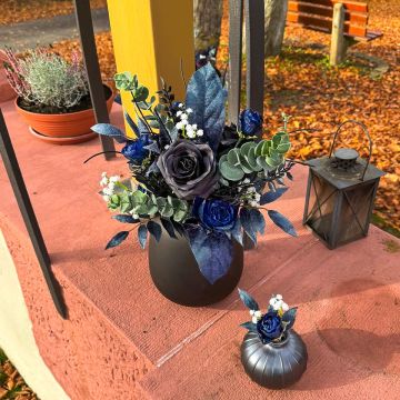 Midnight Bloom Svatební kytice a korsáž – přání zákaznice Julie Fleur