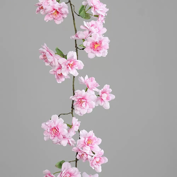 Květinov&eacute; girlandy