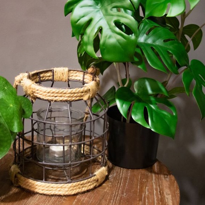 Dekorace s uměl&yacute;mi rostlinami