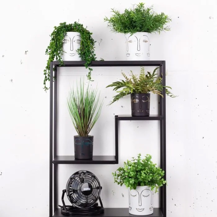 Tv&aacute;ř&iacute; v tv&aacute;ř / L&iacute;b&iacute; se ti můj &uacute;čes?