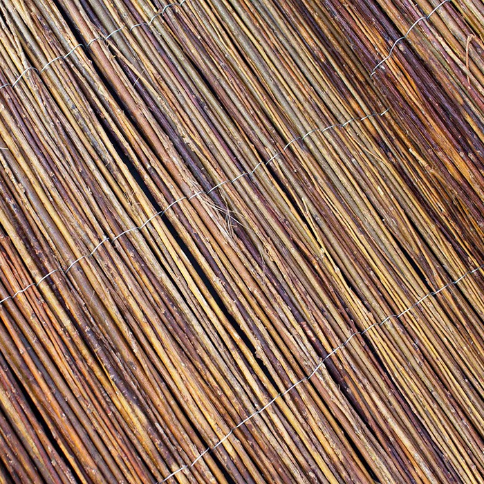 Proutěná zástěna na plot